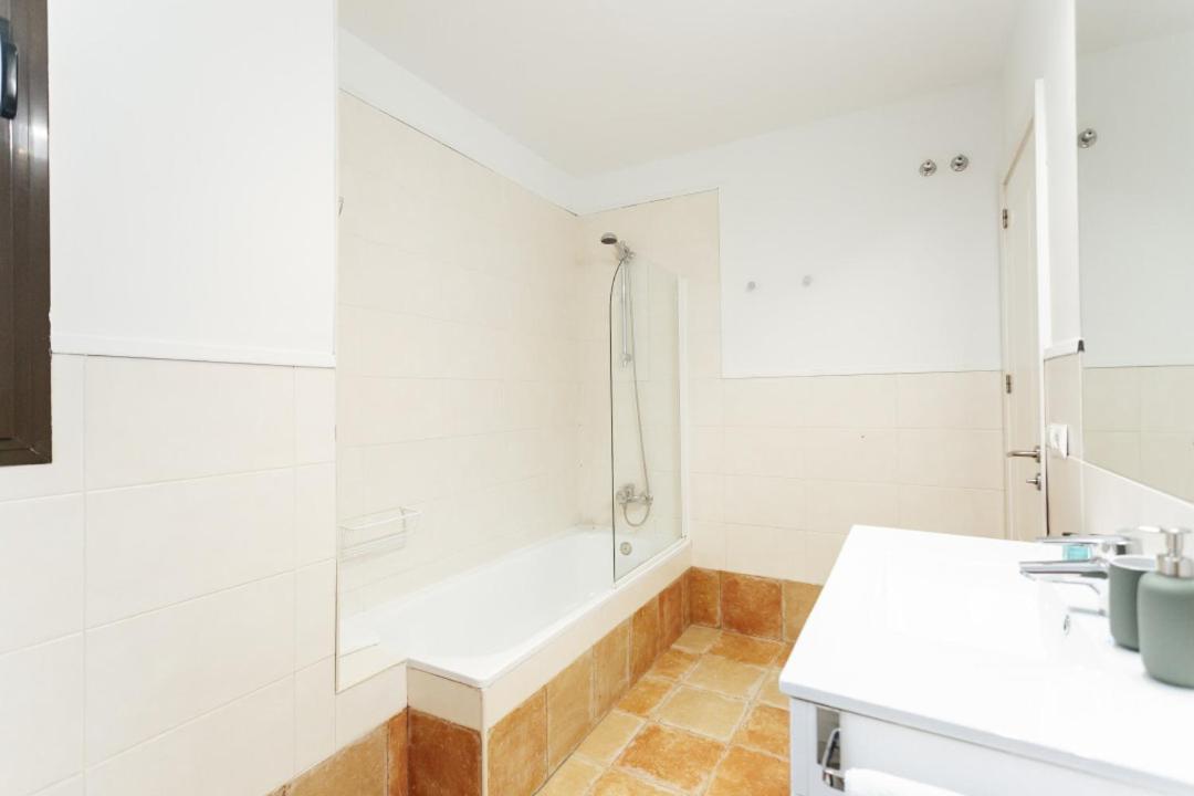 Minty Stay 3Bd Apartment - Triana Sevilha Exterior foto