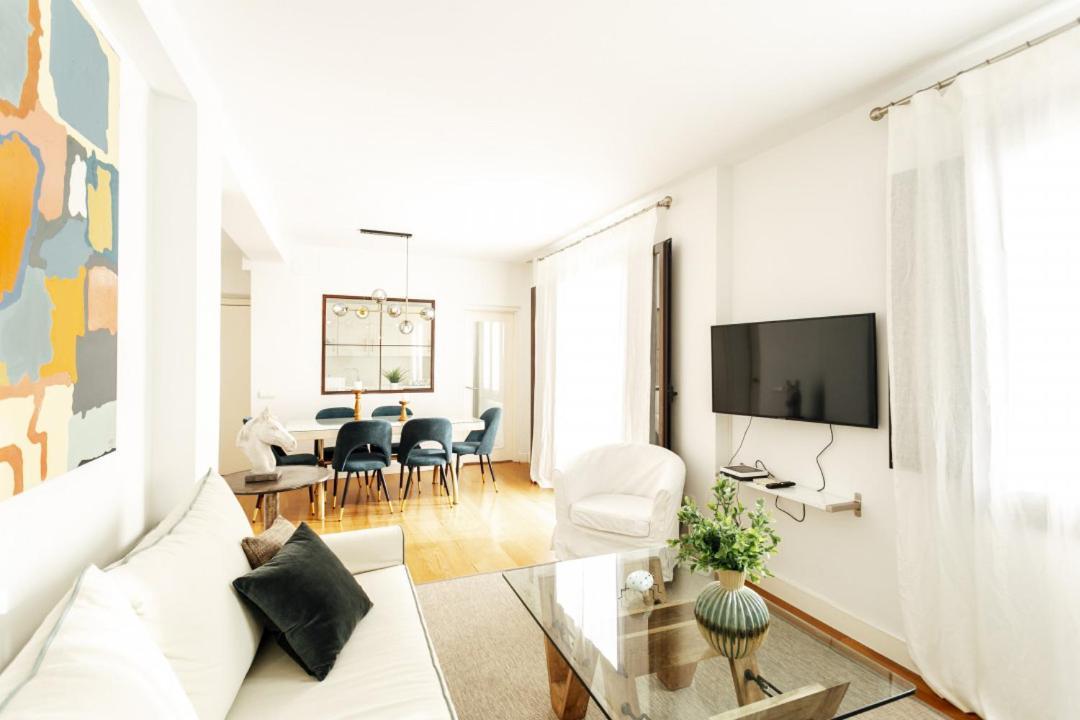 Minty Stay 3Bd Apartment - Triana Sevilha Exterior foto