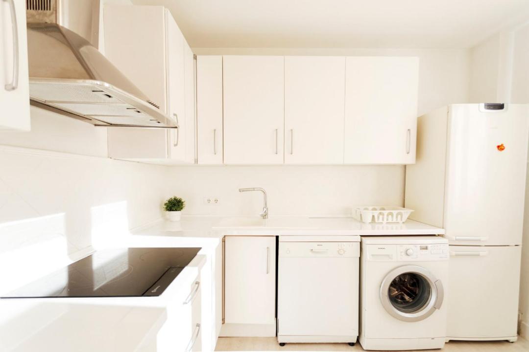 Minty Stay 3Bd Apartment - Triana Sevilha Exterior foto